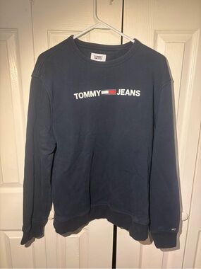 Tommy Hilfiger Navy Crewneck with Signature Chest Logo